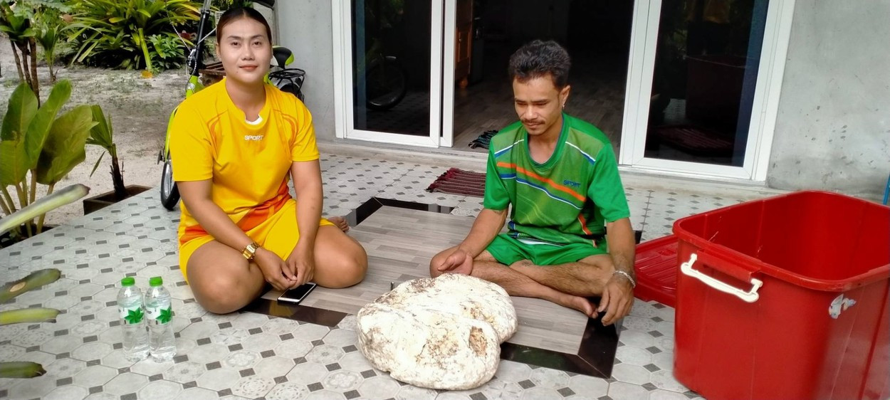 Descoperirea făcută de un cuplu pe plajă. Ar putea valora 600.000 de dolari