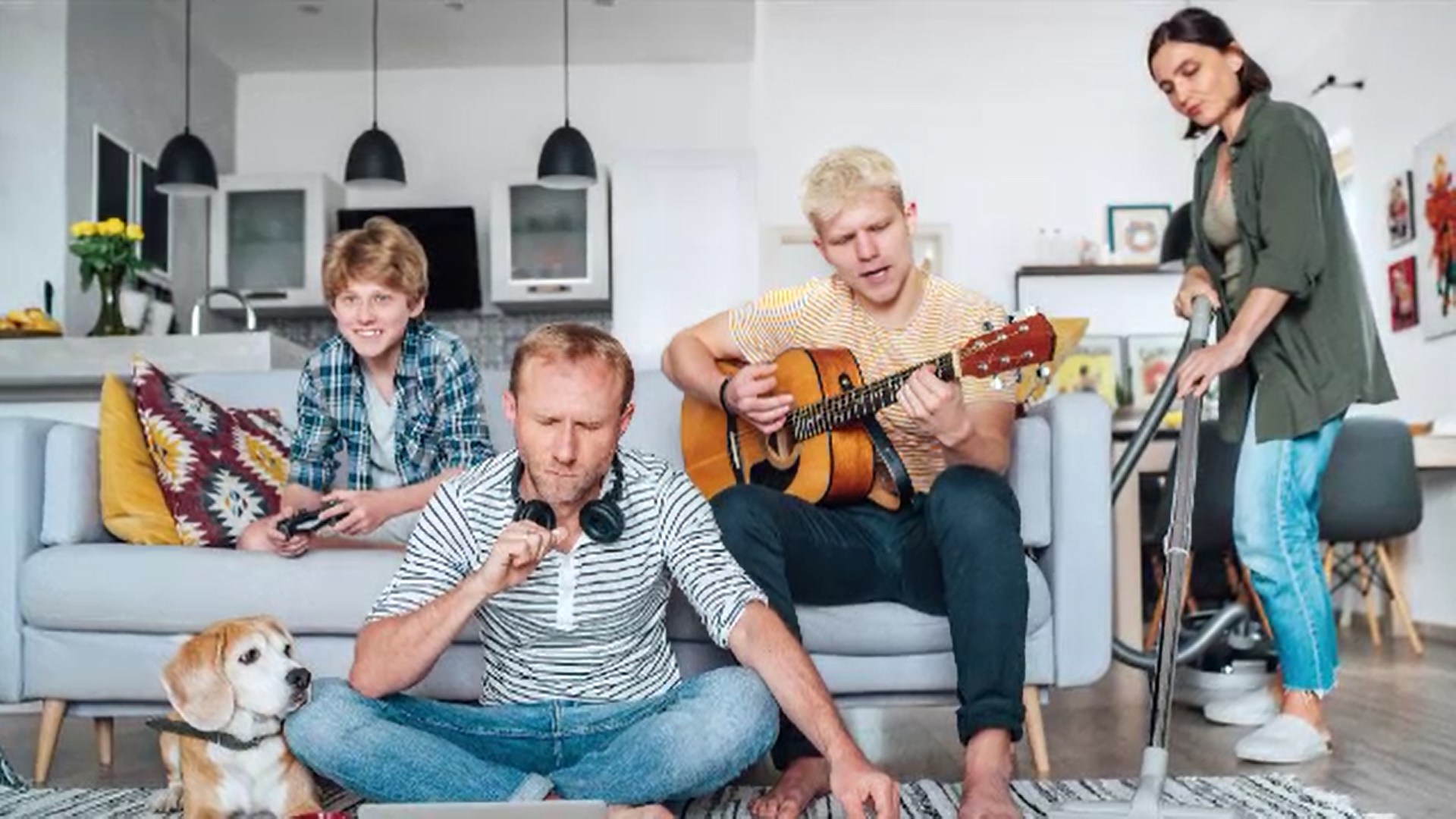 Cum vor arăta petrecerile de Revelion în timp de pandemie. Amenzile sunt foarte mari
