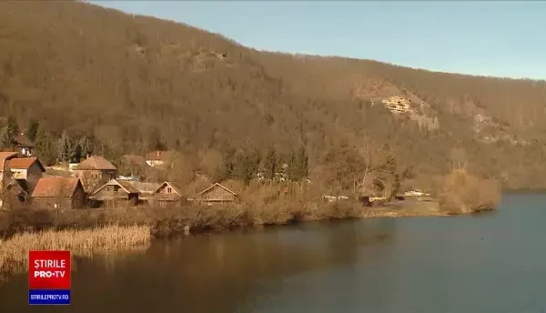 Locul de o frumuseţe rară ascuns în inima Ardealului. Tot mai mulți turiști încep să îl descopere