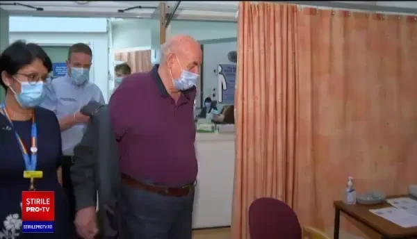 Regatul Unit a început vaccinarea cu serul anti-COVID produs de AstraZeneca. Care sunt avantajele acestuia