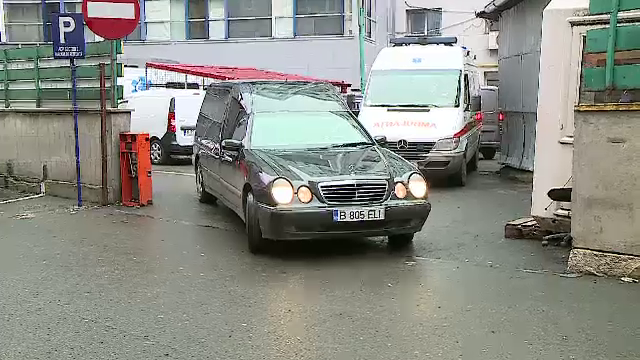 Trupul bărbatului predat altei familii a fost dezgropat. Rudele sale l-au reînhumat după câteva ore