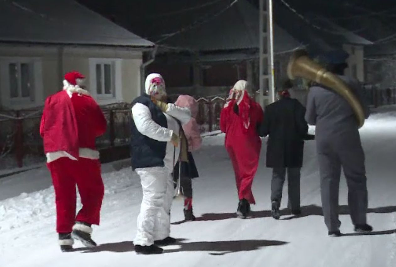 ”Hâzii” din Bistrița Năsăud au dispărut din cauza coronavirusului. Este prima dată când obiceiul se oprește, după 60 de ani