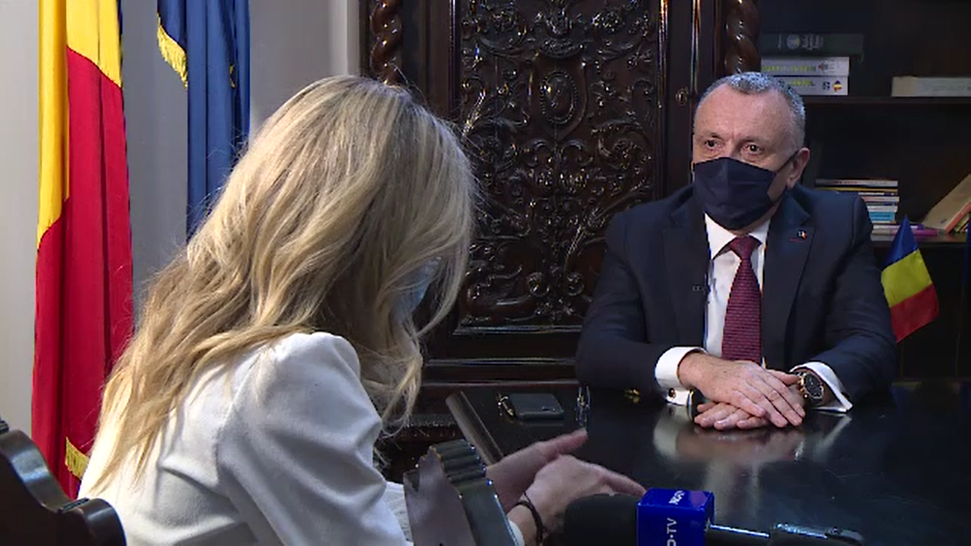 Copiii reîncep luni cursurile online. Școlile rămân închise până pe 8 februarie