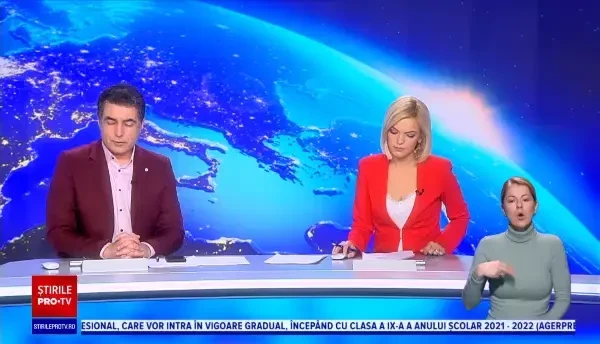 Scene emoționante la Iași. O bătrânică bolnavă de Covid, sărbătorită de ziua ei de medicii care o îngrijesc