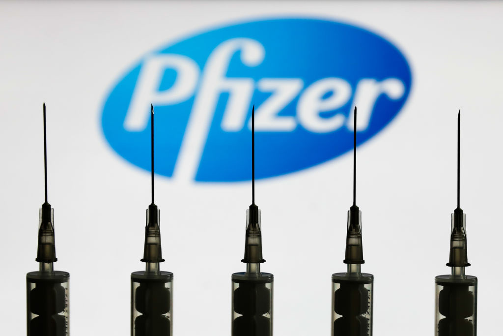Câți americani au resimțit reacții alergice grave din cauza vaccinului anti-COVID al Pfizer