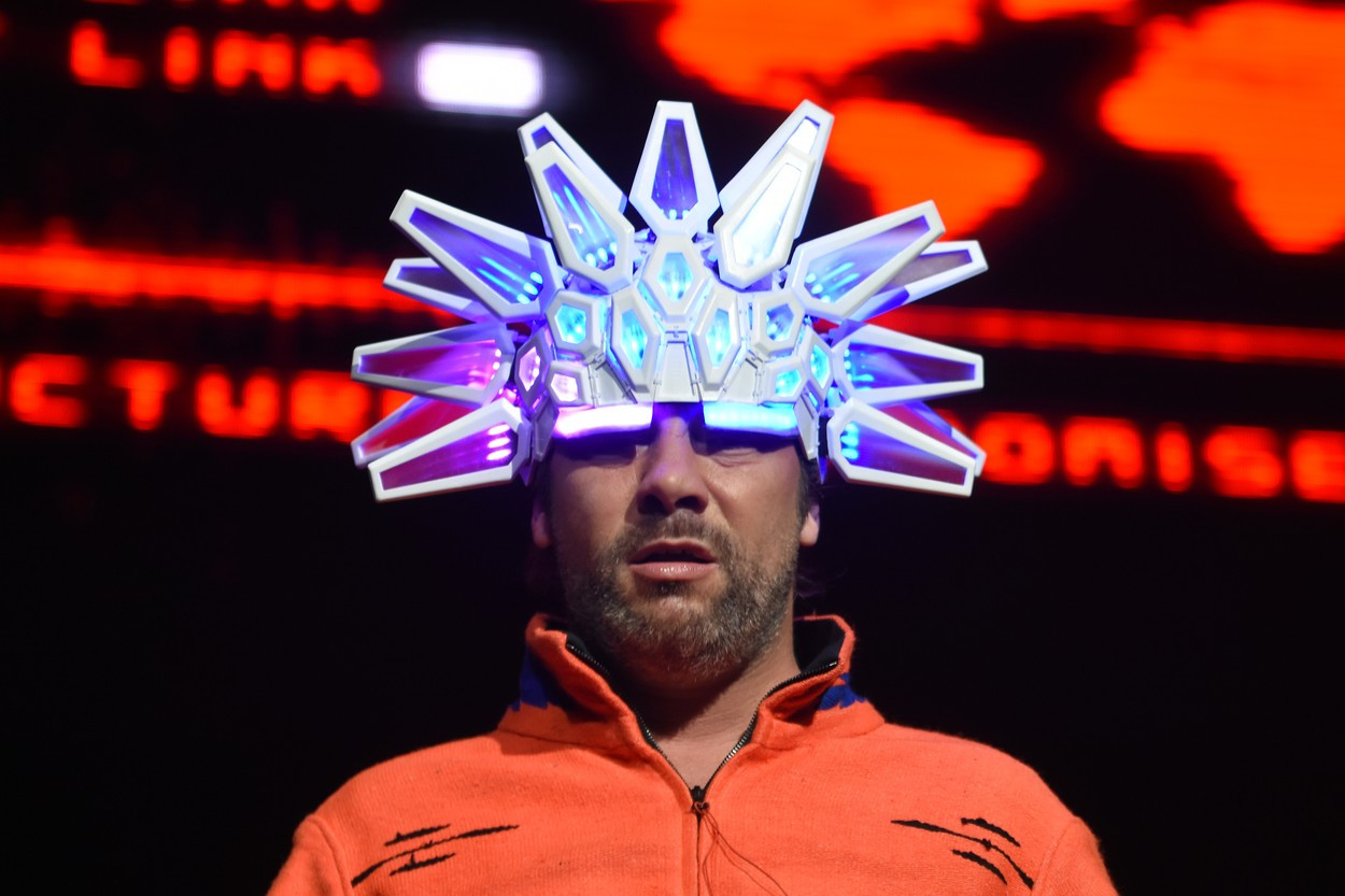 Cântărețul pe care mulți l-au confundat cu "vikingul" de la Capitoliu. "Nu m-am aflat printre toţi acei nebuni"