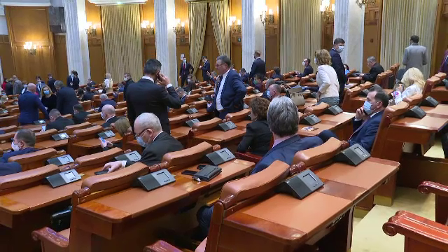 Tot mai multă politică în familie, în România. Funcții de parlamentar, lăsate „moștenire” copiilor și soțiilor