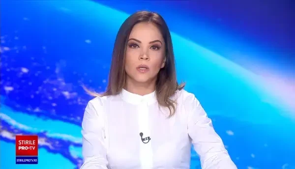 Un BMW s-a făcut scrum, în Dâmbovița. Proprietarul doar a privit flăcările