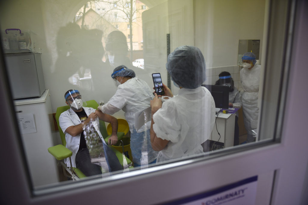 Aproape 9.600 de români au fost vaccinați anti-COVID în ultimele 24 de ore