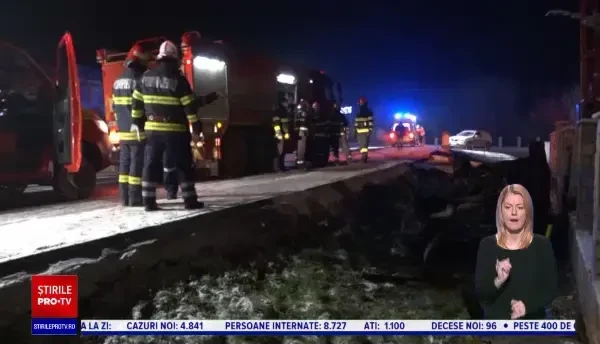 S-a răsturnat cu mașina în curbă, i-a înjurat pe martori și a fugit. Pasagerii au rămas captivit în autoturism