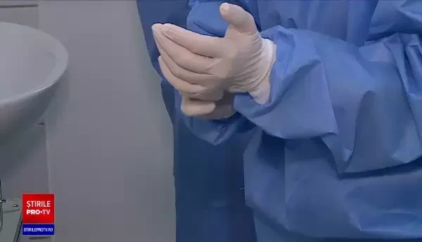 Doctorii care se înscriu să lucreze în centrele de vaccinare vor primi 100 de lei pe oră brut