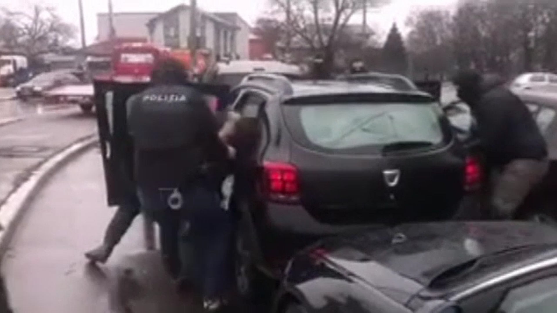 Preot implicat în ceremonii de exorcizare, şantajat de șoferul său cu imagini de pe Litoral. Ce spune clericul