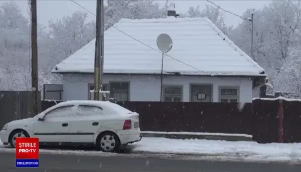 Bătrână de 80 de ani din Bacău, tâlhărită și violată de un adolescent. A stat cu ea toată noaptea