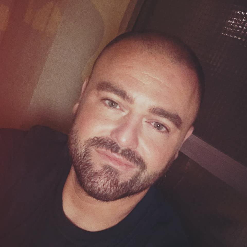 Asistent medical din Marea Britanie, testat pozitiv la o lună de la administrarea primei doze de vaccin anticoronavirus