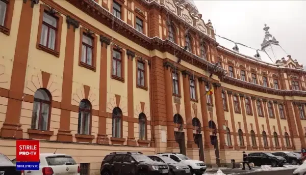 Situație scandaloasă în mai multe prefecturi: angajaţii au primit spor de pandemie de 30%