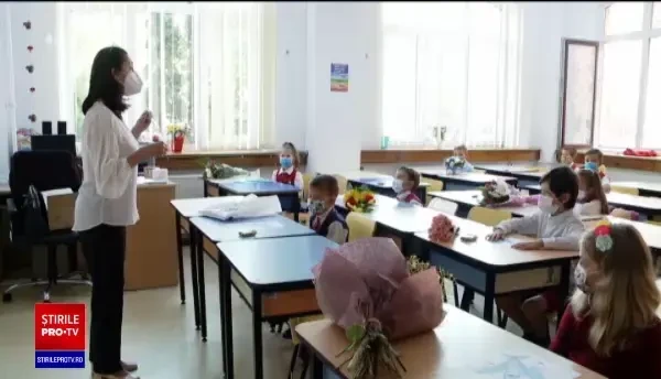 Ce angajați din învățământ vor avea prioritate la vaccinare. Anunțul Ministerului Educației