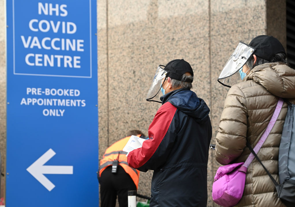 Anunț bulversant din Marea Britanie. Câți oameni se infectează zilnic cu noua tulpină a SARS-CoV-2