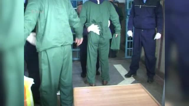 Agent de la Spitalul Penitenciar Rahova, prins când lua mită 12.000 € de la un clan interlop