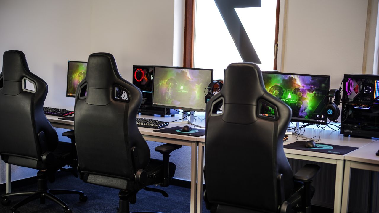 „Train Sim World 5” te pune la manșa locomotivelor. Cât costă jocul pentru PC