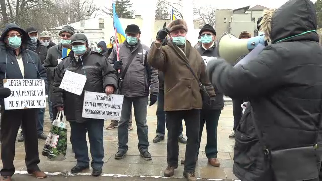 Protest la Galați. Oamenii cer mărirea pensiilor cu 40%. "Nu avem timp de aşteptat"