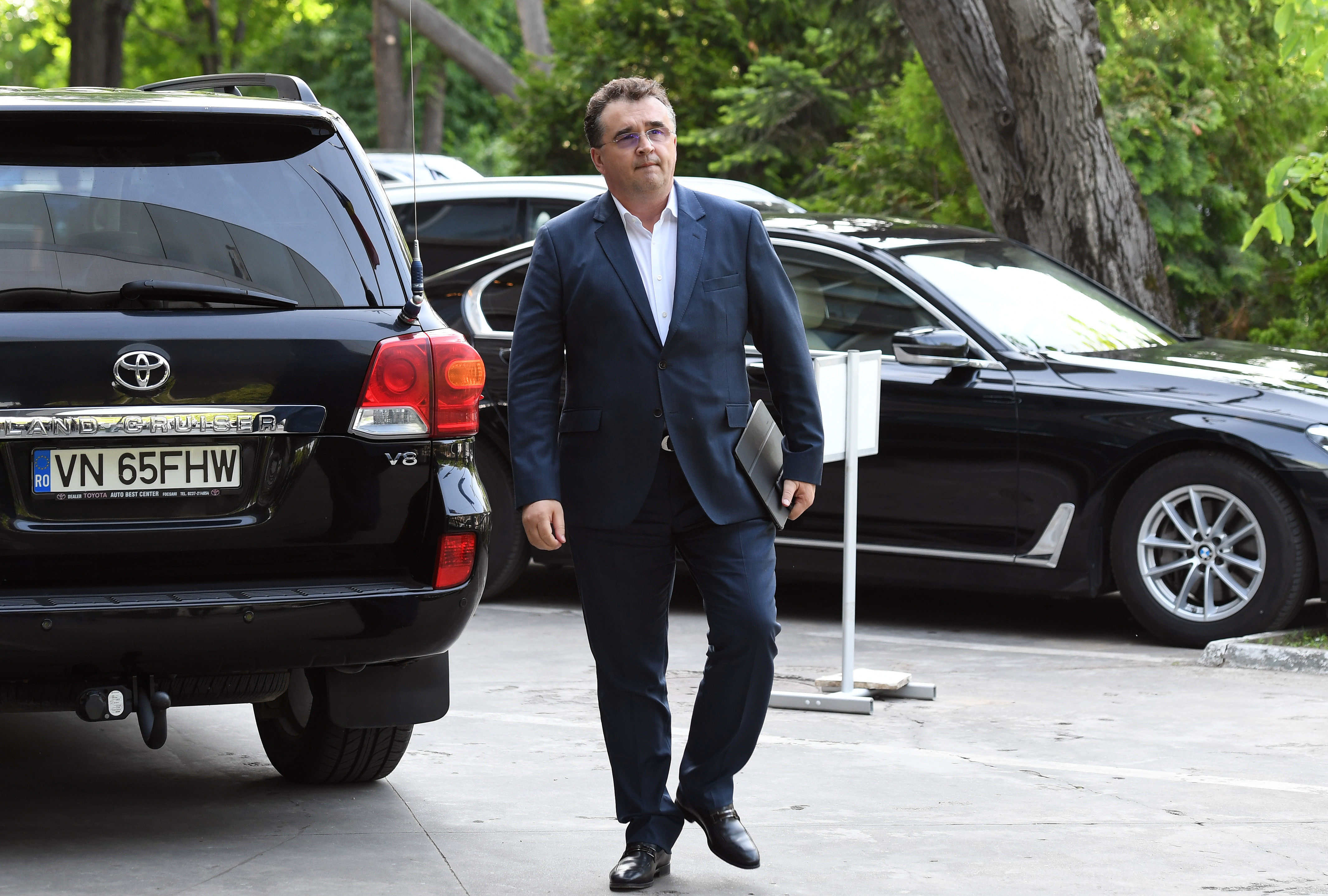 Suma uriașă cheltuită de CJ Vrancea pentru maşina folosită de Marian Oprişan