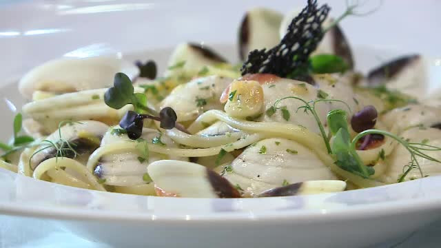 Considerate o delicatesă, scoicile numite ”vongole” vor putea fi adunate și de români