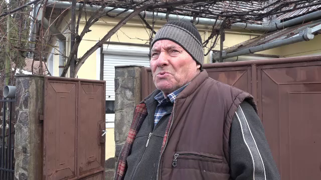 O femeie din Mureș a murit după ce casa i-a luat foc. Ipoteza unui vecin