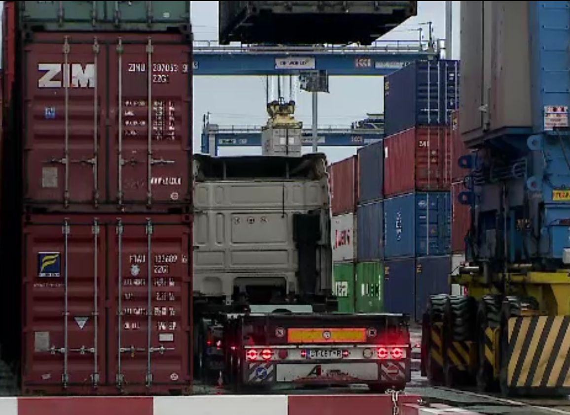 Criza de containere a dus la majorări masive de prețuri. Ce se întâmplă în Portul Constanța, pe relația cu China