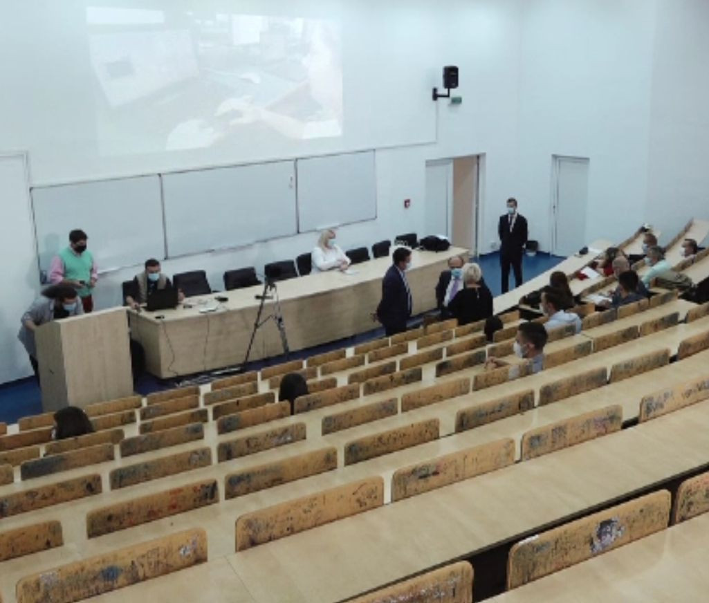 Studenții se vor întoarce la cursuri din februarie. Care universități deschid amfiteatrele