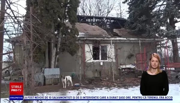 O femeie din Mureș a murit după ce casa i-a luat foc. Ipoteza unui vecin