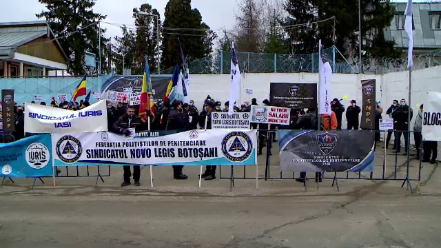 Sindicatele anunţă proteste în penitenciarele din toată ţara. Oamenii cer oprirea modificării pensiilor militare