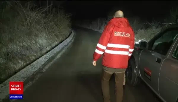 Căutări de amploare în judeţul Cluj. Un băiat în vârstă de 13 ani a dispărut de acasă