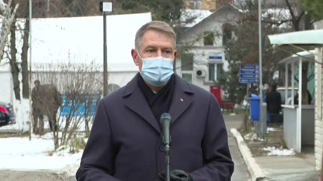 Iohannis, la ”Matei Balş”, unde 5 oameni au murit într-un incendiu: ”Îmi pare foarte rău”