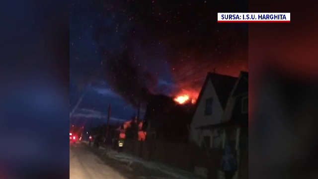 Incendiu de proporții la o casă din Harghita. De la ce a pornit totul. VIDEO
