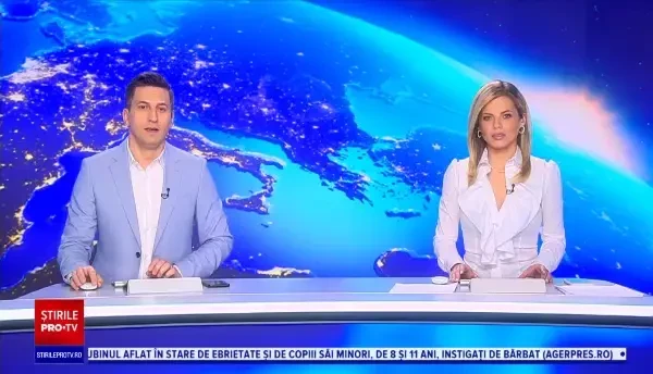 VIDEO. Momentul în care un îngrijitor de la zoo cade în piscina pentru pinguini