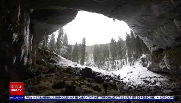 Peisaje de poveste în Apuseni. Casa de Piatră, cătunul ascuns din munți în care mai trăiesc 12 familii