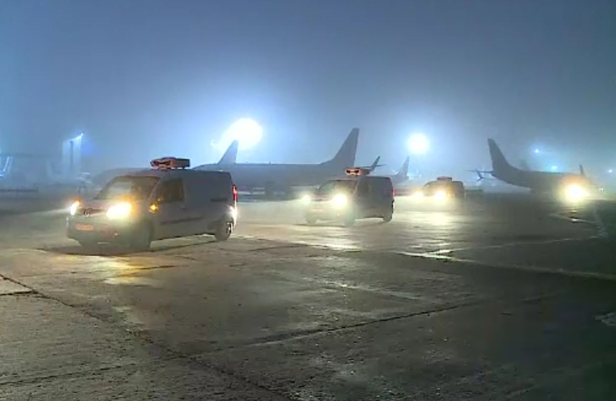 Incident cu avionul care aduce serul Moderna. Nu a putut să aterizeze din cauza ceții