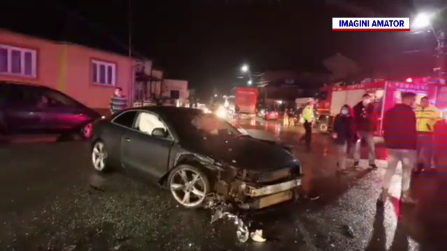 Pericol de incendiu în Bistrița-Năsăud, după ce sute de litri de carburant s-au scurs pe șosea, în urma unui accident