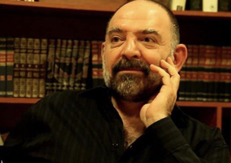 Un jurnalist care și-a prezis propria ucidere a fost găsit mort în mașina personală