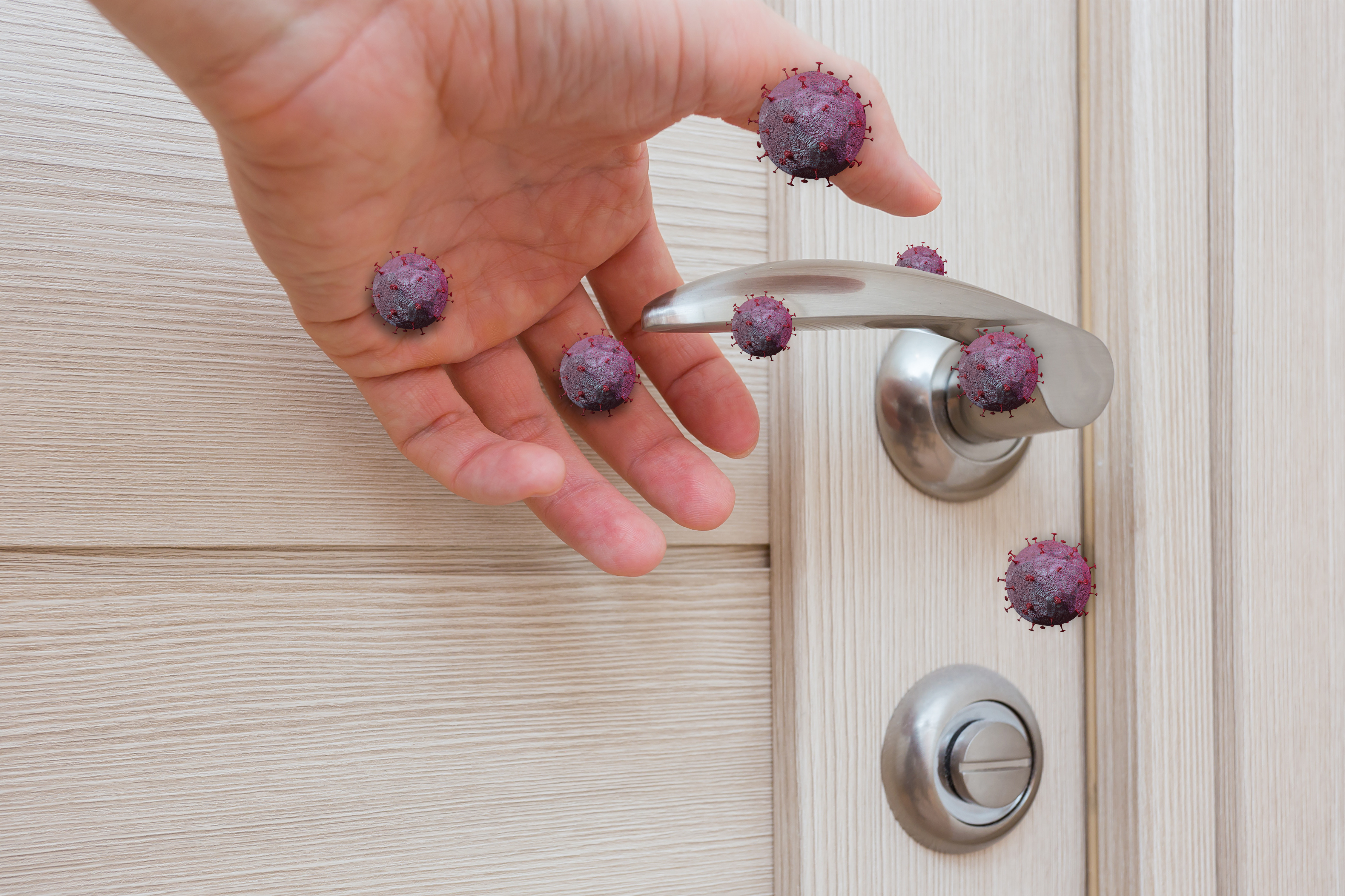 Studiu: Riscul de infectare cu Covid-19 prin atingerea suprafeţelor contaminate este redus