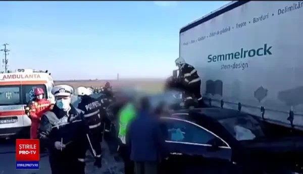 Accident grav, provocat de un șofer care nu a acordat prioritate. Soția sa a murit pe loc