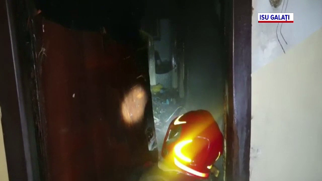 Un bărbat din Galați şi-a incendiat pentru a patra oară apartamentul. Dăduse foc unor gunoaie
