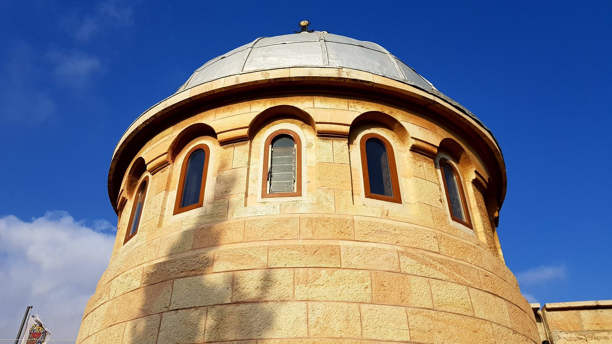 Un extremist israelian a atacat cu un bolovan biserica românească din Ierusalim