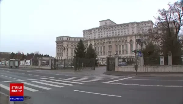 Palatul Parlamentului are nevoie urgentă de reparații. Pe alocuri cad tavanele