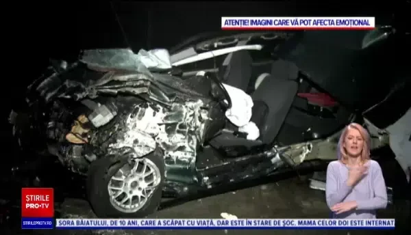 Copil de 5 ani, mort și două persoane rănite. Mașina în care se aflau s-a izbit de lama unui utilaj