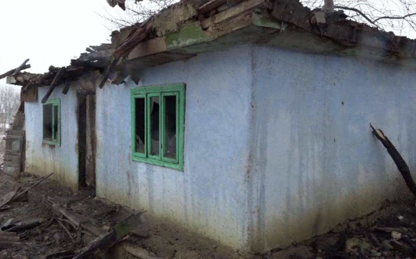 Un bătrân din Vaslui a murit ars în casă. Descoperirea macabră făcută de pompieri