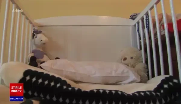 Bebeluş de 2 luni, găsit mort de mama adolescentă, în Baia Mare. Nu e primul caz din zonă