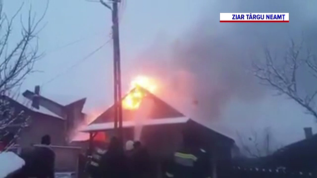 Incendiu în Neamț. O gospodărie a fost mistuită de flăcări