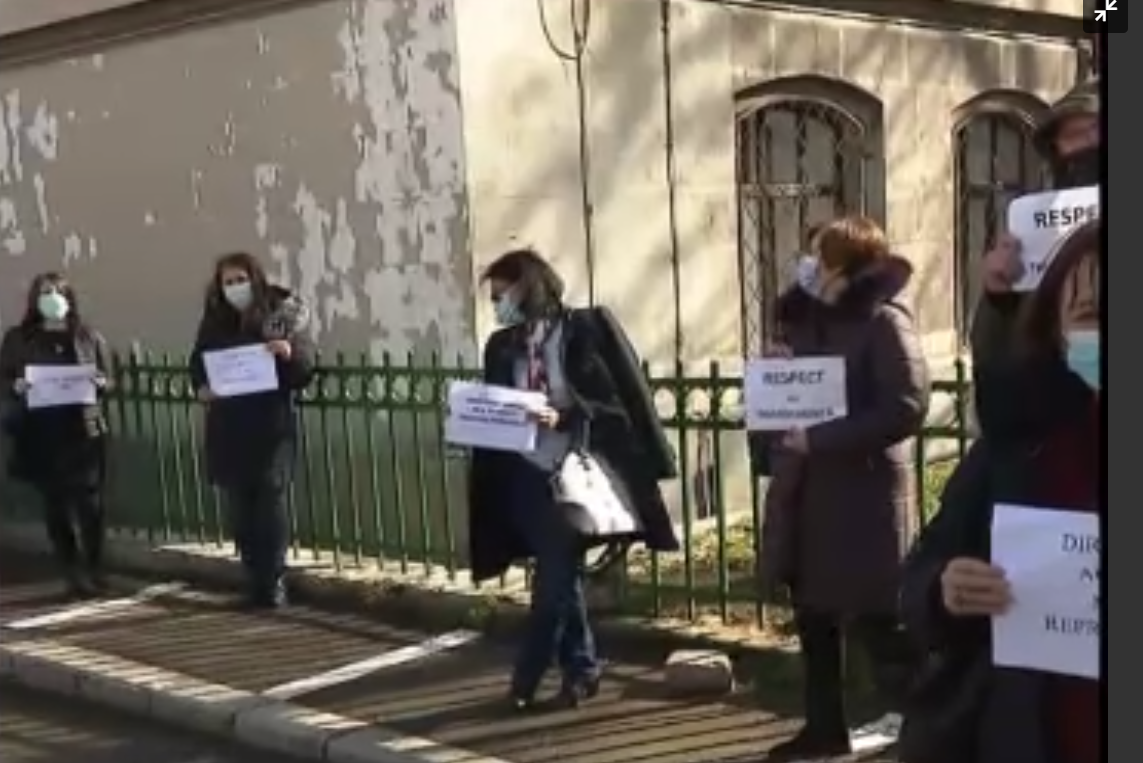 Mai mulți profesori de la C.N. „Gheorghe Șincai” au refuzat să intre la ore. Care este motivul