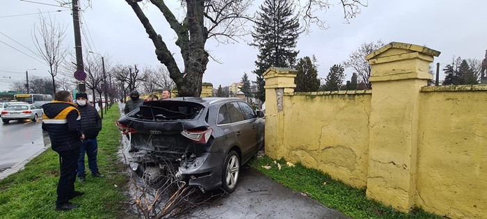 Un şofer a făcut infarct la volan și a provocat un accident grav, în Timișoara. Ulterior a murit